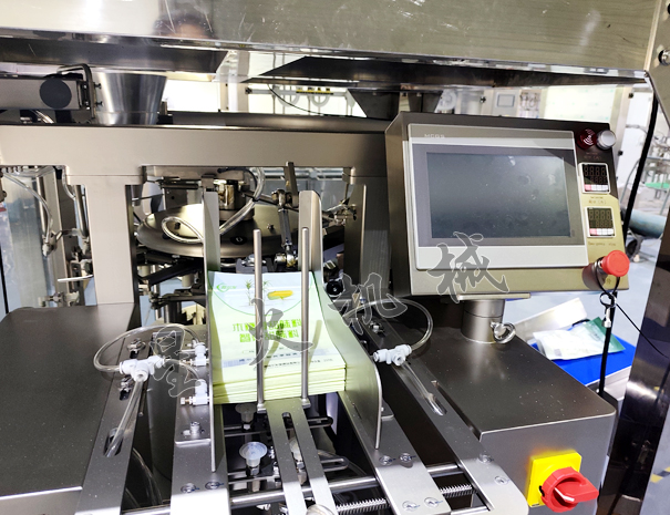 全自動給袋式麥片包裝機(jī)實(shí)拍圖